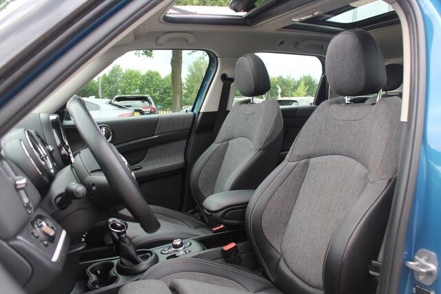 Mini COUNTRYMAN Mini 2.0 Cooper S E ALL4 Chili / Panoramadak / Camera / Head-up / Apple CarPlay / Navigatie / 18'' / Sportstoelen / Stoelverwarming / DAB / Cruise Control