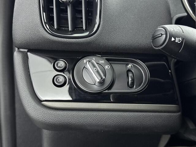 Mini COUNTRYMAN Mini 1.5 Cooper S E ALL4 Classic 220PK | Automaat | Zwarte Lichtmetalen Velgen | Navigatie | Achteruitrijcamera | Half-Lederen Bekleding | Apple CarPlay & Android Auto