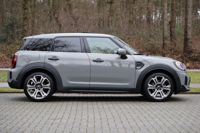 Mini COUNTRYMAN Mini 1.5 Cooper MINI Yours 19" | Leer | Pano | HUD | Harman Kardon | Adap Cruise | Keyless | Elekr. Stoel memory | Achteruitrijcamera | Etc.