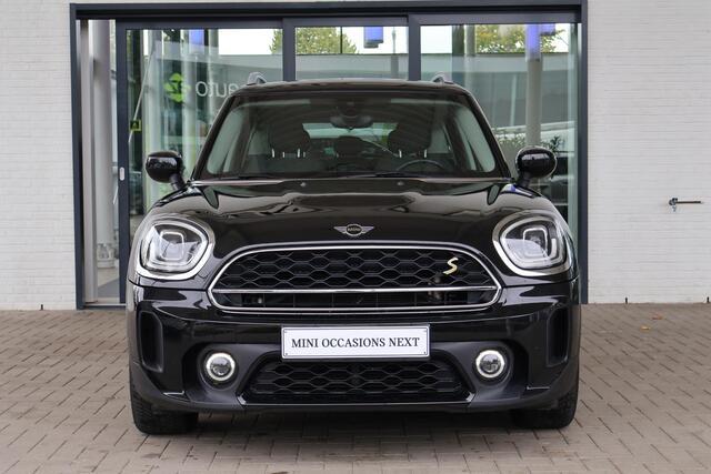 Mini COUNTRYMAN Mini 1.5 Cooper S E ALL4 Chili Navigatie | Cruise Control | Parkeersensoren | Comfort Access | 18" Licht Metaal | Sportstoelen