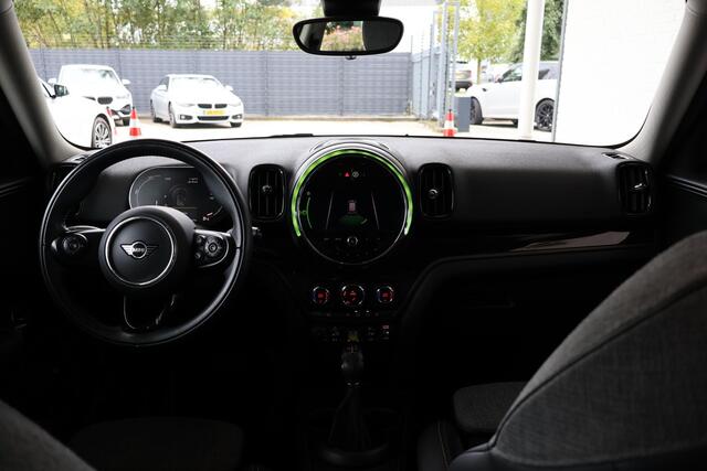 Mini COUNTRYMAN Mini 1.5 Cooper S E ALL4 Chili Navigatie | Cruise Control | Parkeersensoren | Comfort Access | 18" Licht Metaal | Sportstoelen