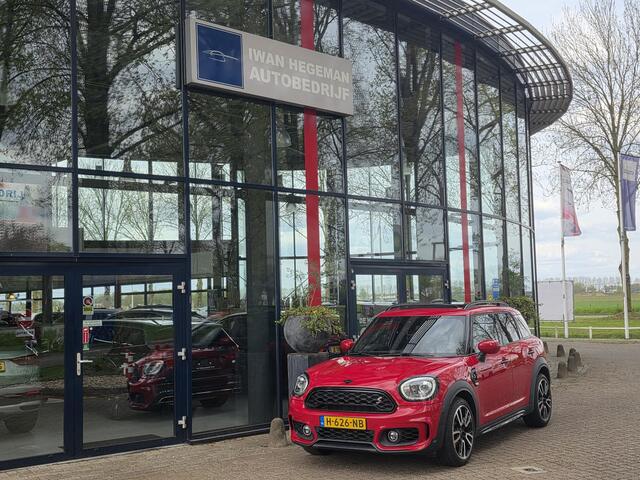 Mini COUNTRYMAN Mini 2.0 Cooper S JCW Hammersmith | Panoramadak | Leder | PDC | ECC | LM Velgen | Stoelverwarming | Navigatie |