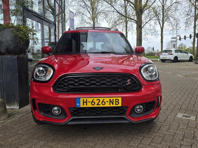 Mini COUNTRYMAN Mini 2.0 Cooper S JCW Hammersmith | Panoramadak | Leder | PDC | ECC | LM Velgen | Stoelverwarming | Navigatie |