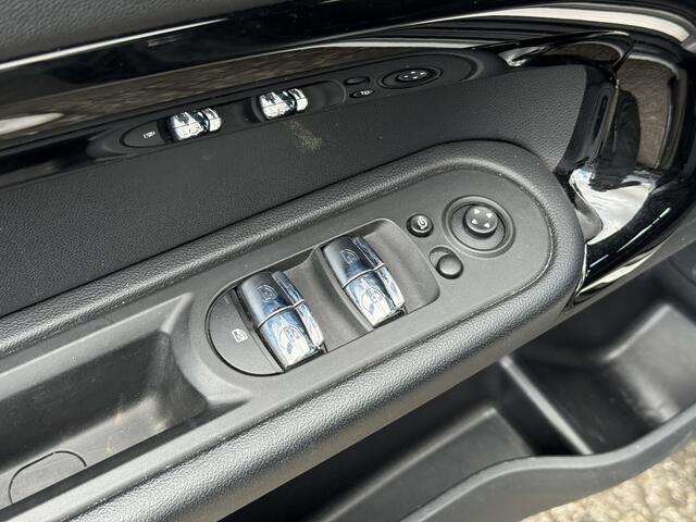 Mini COUNTRYMAN Mini 1.5 Cooper | 17'' | Comfort Access | Elek. Achterklep | PDC voor + achter | Navigatie