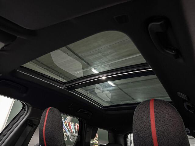 Mini COUNTRYMAN S ALL4 John Cooper Works XL | Head-Up Display | Harman/Kardon | Stuurwielverwarming | Comfort Access | Panoramadak | Stoelverwarming | Driving Assistant Professional