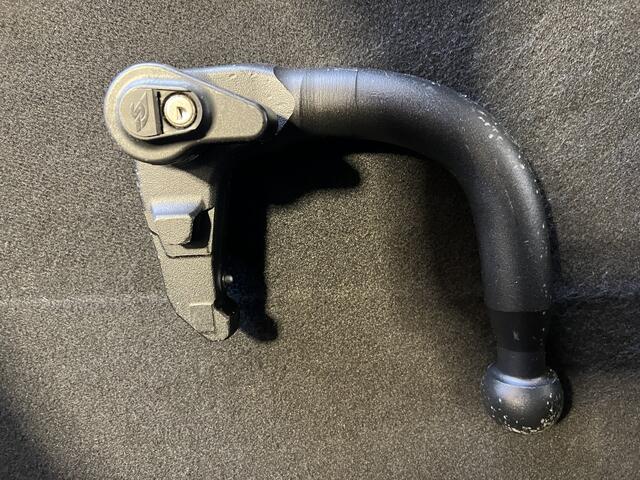 Mini COUNTRYMAN Mini 1.5 Cooper MINI Yours Trekhaak | Stoelverwarming | LMV 19'' | LED | Elektrisch te openen panoramadak | Leder |