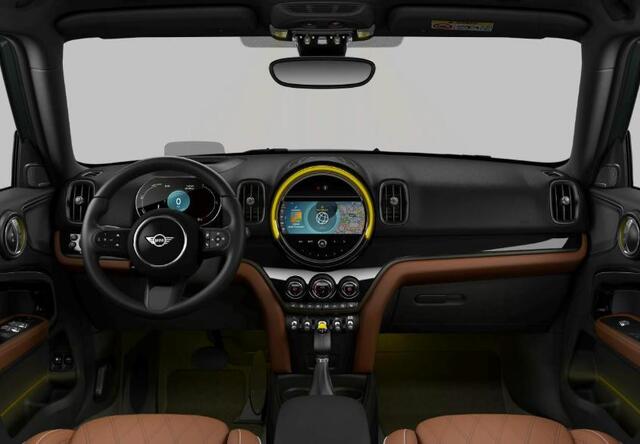 Mini COUNTRYMAN Mini Cooper S E ALL4 Panoramadak - Active Cruise Control - Comfort acces - Driving/parking Assistant - head up - Harman Kardon - Elektrisch verwarmbare/verstelbare voorstoelen -