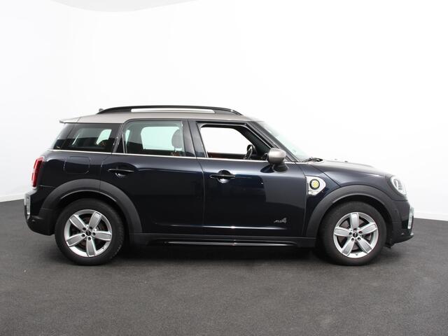 Mini COUNTRYMAN Mini 1.5 Cooper S E PHEV ALL4 Chili Automaat Climate control Adaptieve cruise control HUD Lichtmetalen velgen Navigatie Parkeersensoren Camera Stoelverwarming