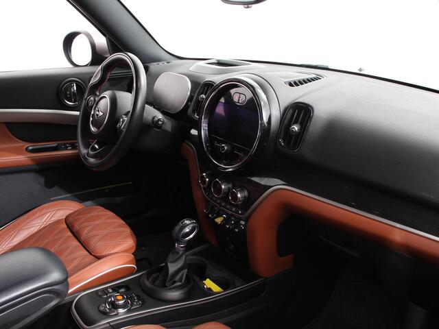 Mini COUNTRYMAN Mini 1.5 Cooper S E PHEV ALL4 Chili Automaat Climate control Adaptieve cruise control HUD Lichtmetalen velgen Navigatie Parkeersensoren Camera Stoelverwarming