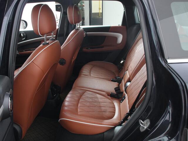 Mini COUNTRYMAN Mini 1.5 Cooper S E PHEV ALL4 Chili Automaat Climate control Adaptieve cruise control HUD Lichtmetalen velgen Navigatie Parkeersensoren Camera Stoelverwarming