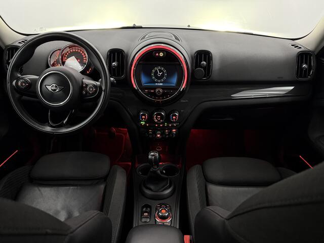 Mini COUNTRYMAN Mini 1.5 One Chili Half leder, Parkeersensoren, Navoi, Keyless start, Stoelverwarming, Clima, Cruise control