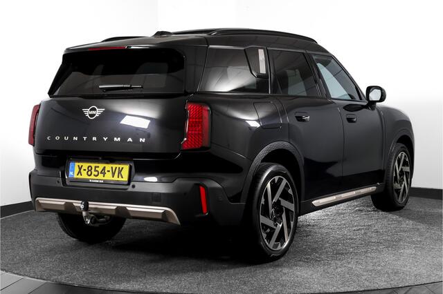 Mini COUNTRYMAN Mini 1.5 170 PK C Favoured XL Org. NL | S/K-Panodak | Elek. Trekhaak | Adapt. Cruise | Memory | Stoel-+Stuurverw. | Harman/Kardon | PDC | 360 Camera | NAV + App. Connect | ECC | Elek. Klep. | LM 19" |