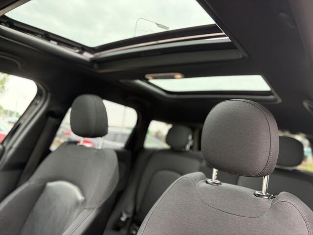 Mini COUNTRYMAN 2.0 Cooper S ALL4 Chili 192pk | Apple Carplay/Android Auto | Elektrisch glazen panorama-dak | Lichtmetalen velgen 19" | Navigatiesysteem full map | Parkeersensor voor en achter | Voorstoelen verwarmd | Dealer onderhouden!