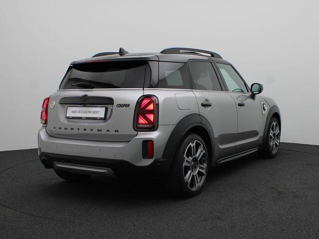 Mini COUNTRYMAN Cooper S E ALL4 Classic + Essence Pack + Panoramdak + Elektrisch Verstelbare Sportstoelen + Harman Kardon + 19''