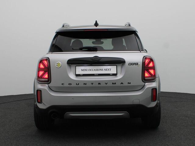 Mini COUNTRYMAN Cooper S E ALL4 Classic + Essence Pack + Panoramdak + Elektrisch Verstelbare Sportstoelen + Harman Kardon + 19''