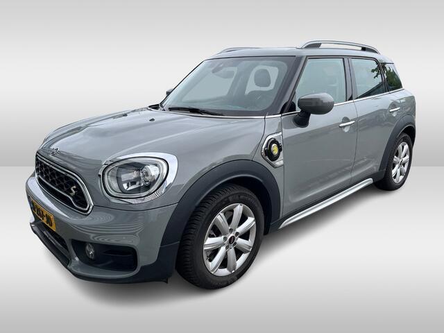 Mini COUNTRYMAN 1.5 Cooper S E ALL4 225pk Salt Automaat Navigatie / 17"LM Velgen / LED verlichting / Clima / Sportstoelen / Parkeersensoren HAL