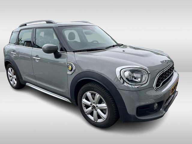 Mini COUNTRYMAN 1.5 Cooper S E ALL4 225pk Salt Automaat Navigatie / 17"LM Velgen / LED verlichting / Clima / Sportstoelen / Parkeersensoren HAL