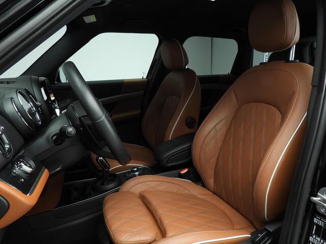 Mini COUNTRYMAN 2.0 John Cooper Works ALL4 Classic Comfort Access | Achteruitrijcamera | Stoelverwarming | Navigatie | Cruise Control | 19" LM
