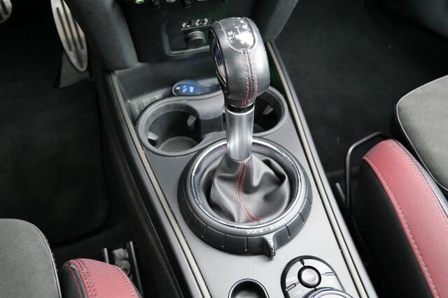 Mini COUNTRYMAN 2.0 John Cooper Works ALL4 Chili | Pano | H&K | Camera | LED | Trekhaak | FULL OPTION!