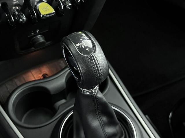 Mini COUNTRYMAN 1.5 Cooper SE ALL4 Classic | Head-up display | Achteruitrijcamera | Stoelverwarming | Leder | Navigatie | Keyless | Afneembare Trekhaak