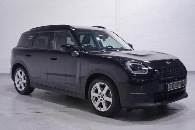 Mini COUNTRYMAN E Classic L 66.5 kWh NAP 2e eigen. SOH 99% pakket L Panodak Harman-Kardon APPLE-Carplay keyless entry/go Navigatie DAB-ontvangst lederen-bekleding grootlicht-assist stoel/stuur verwarming 360-camera HUD electrische achterklepPDC v+a