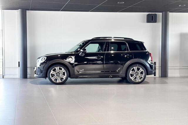 Mini COUNTRYMAN 1.5 Cooper S E ALL4 | Glazen Panoramadak | Comfort Access | Stoelverwarming | Achteruitrijcamera |