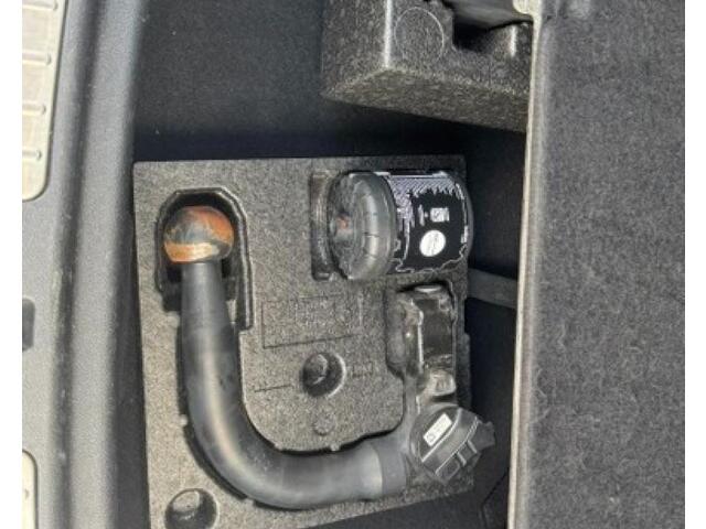 Mini COUNTRYMAN 1.5 136PK Automaat Cooper Classic / Trekhaak / Pdc+Camera / 1/2 Leder / Navigatie / Airco-ecc. / Radio multimedia