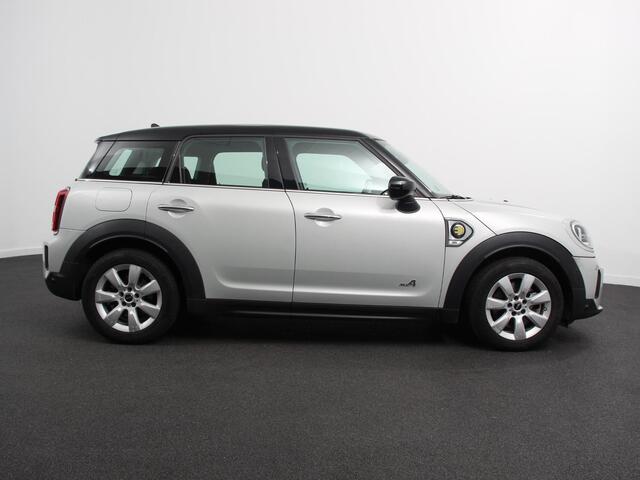 Mini COUNTRYMAN 1.5 Cooper S E ALL4 PHEV Navigatie Climate Control Lichtmetalen Velgen Led