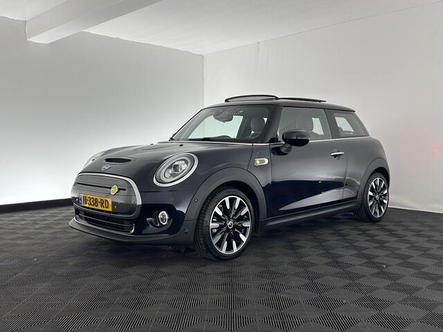 Mini Electric Mini Yours 33 kWh [ 3-Fase ] *PANO | FULL-LEATHER | HARMAN/KARDON-AUDIO | FULL-LED | KEYLESS | CAMERA | NAVI-FULLMAP | DIGI-COCKPIT | DAB | HEAD-UP | SPORT-SEATS | 17"ALU*