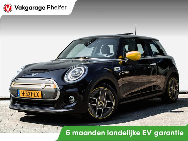 Mini Electric Mini Yours 33 kWh Panoramadak/ Leer/ Head-up/ Harman-Kardon/ Sportstoelen/ Stoelverwarming/ Camera/ Climate control
