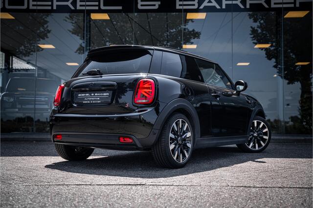 Mini Electric Mini MINI Yours 33 kWh ** Panodak ** Leder ** Adapt. Cruise ** Stuurverwarming