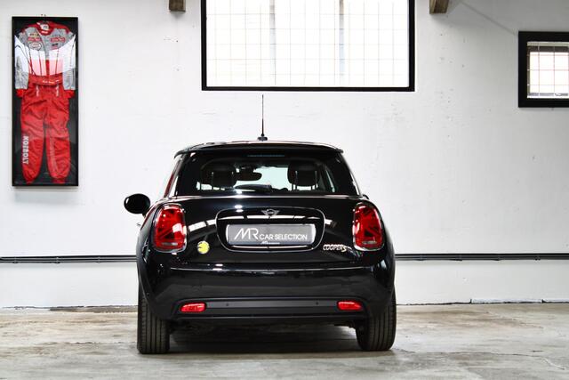 Mini Electric Mini Classic 33 kWh | Apple Carplay | LED Union Jack | Stoelverwarming | NL auto | BTW |