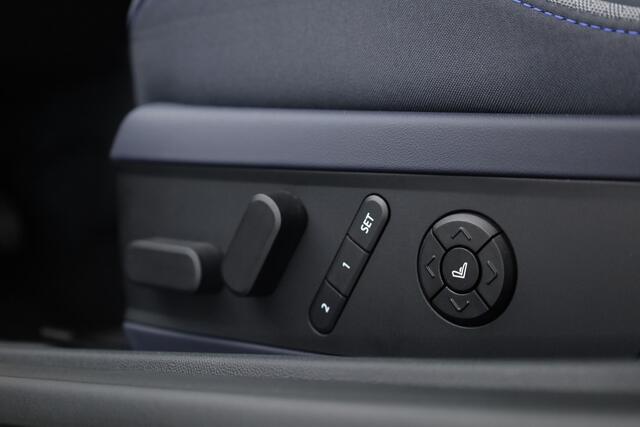 Mini Electric Mini Cooper SE Essential XS 54.2 kWh | Pano | HUD | H&K | Cruise | CarPlay | 360cam