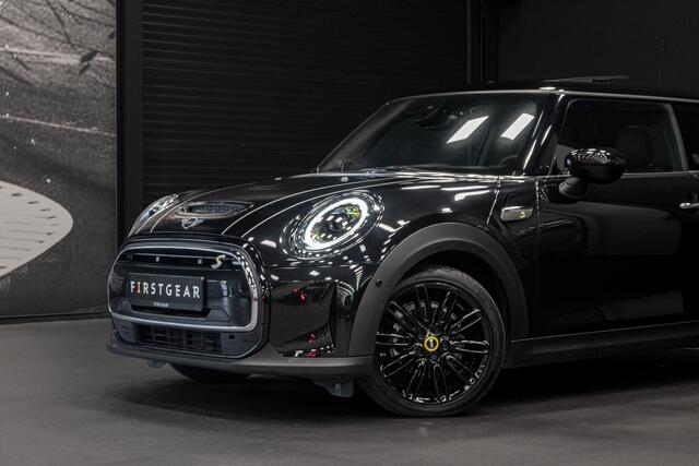 Mini Electric Cooper SE Essential 33 kWh *Panorama / Harman-Kardon / Head-up Display / Keyless / ACC*