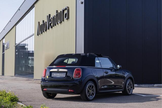 Mini Electric Cabrio Mini MINI Yours 33 kWh | Electrisch | Camera + Pdc l Adapt. Cruise l 1 of 999 l Harman Kardon