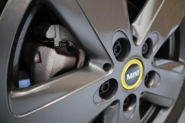 Mini Electric Mini Cooper SE 33 kWh LED/Navi Plus/Apple CarPlay/Sfeer/DAB/16"