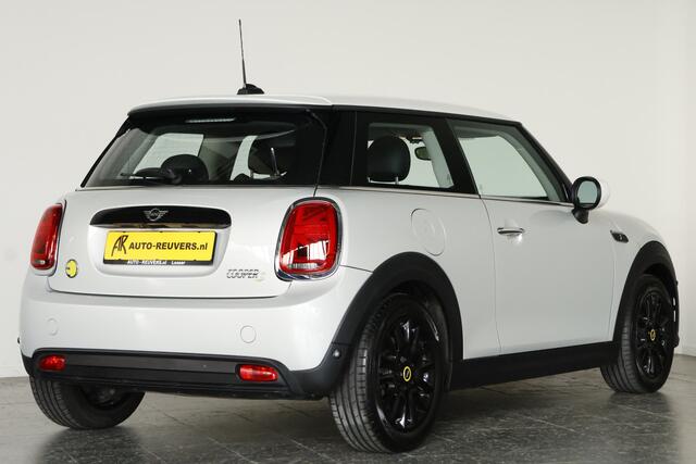 Mini Electric Mini Essential 33 kWh / Navi / CarPlay / ACC / Cam / LED