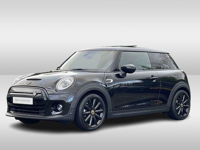 Mini Electric Mini Yours 33 kWh / Full option! / Panoramadak / Camera / Head-up / Leder / Harman Kardon / Keyless / 17'' / CarPlay / Stoelverwarming / Matrix LED / DAB / Cruise Control
