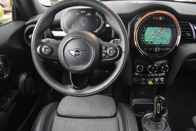 Mini Electric Mini Essential 33 kWh Camera Sportstoelen Stoelverwarmi