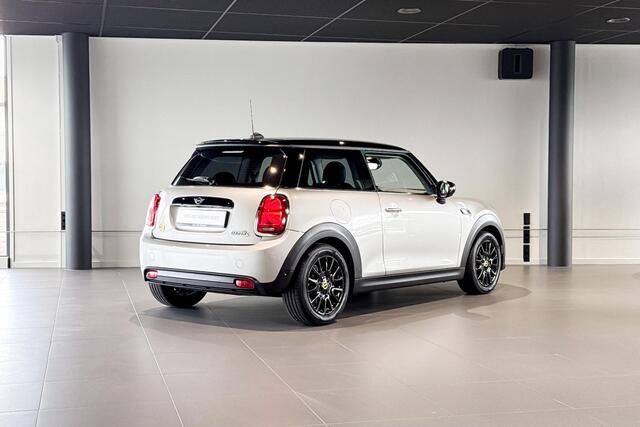 Mini Electric Classic 33 kWh | Stoelverwarming | Apple Carplay | Keyless Start |