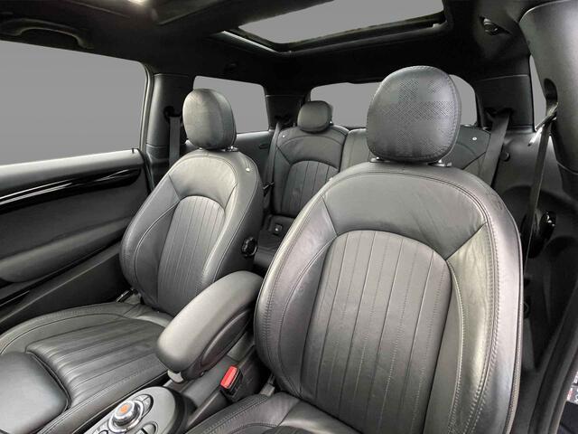 Mini Electric Mini Yours 33 kWh / SoH 95.5% / Full option! / Panoramadak / Camera / Head-up / Leder / Harman Kardon / Keyless / 17'' / CarPlay / Stoelverwarming / Matrix LED / DAB / Cruise Control