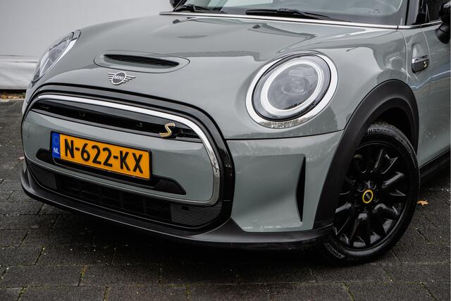 Mini Electric Mini Business Edition 33 kWh Sportstoelen/ Full led/ Half leer/ Navigatie/ Pdc/ Carplay