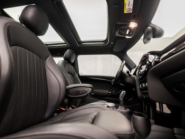 Mini Electric Mini Yours 33 kWh 184Pk Automaat (PANORAMADAK, VIRTUAL COCKPIT, APPLE CARPLAY, HEAD-UP DISPLAY, LEDER, HARMAN/KARDON, STOELVERWARMING, CAMERA, KEYLESS, ZWART HEMEL, NIEUWSTAAT)