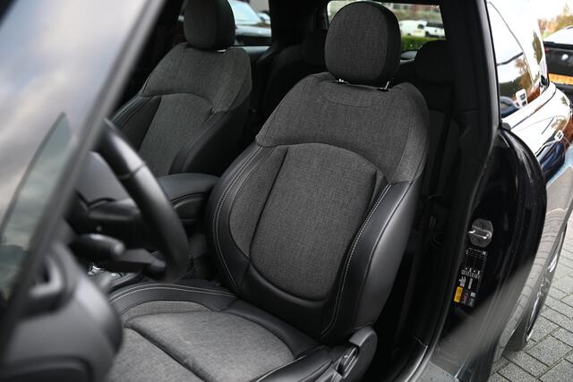 Mini Electric Classic / Panoramadak / Sportstoelen / Achteruitrijcamera / Comfort Access / LED / Head-Up / Harman-Kardon / Stoelverwarming / Airconditioning / Cruise Control
