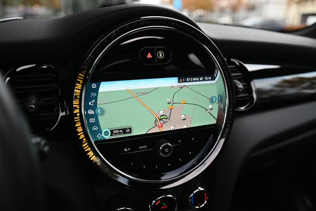 Mini Electric Classic / Panoramadak / Sportstoelen / Achteruitrijcamera / Comfort Access / LED / Head-Up / Harman-Kardon / Stoelverwarming / Airconditioning / Cruise Control