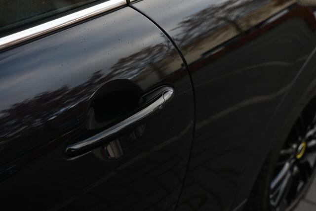 Mini Electric Classic / Panoramadak / Sportstoelen / Achteruitrijcamera / Comfort Access / LED / Head-Up / Harman-Kardon / Stoelverwarming / Airconditioning / Cruise Control