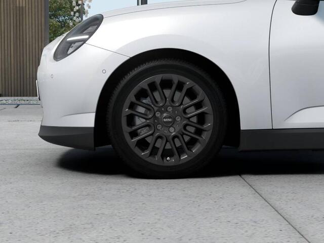 Mini Electric Cooper SE Essential Trim