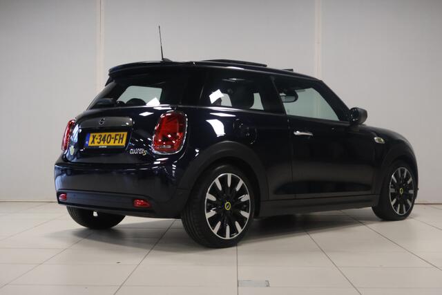 Mini Electric Mini Camden Plus Edition 33 kWh | Leder | Panoramadak | Stoelverwarming |
