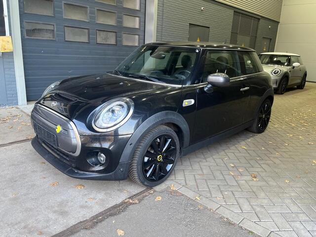 Mini Electric Mini Trim XL 33 kWh | Panoramadak | Head-Up | Leder | Camera | Stoelverwarming | Keyless