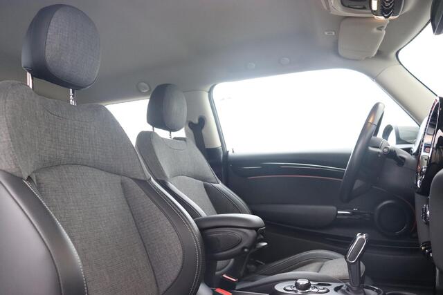 Mini Electric SE | Business Edition Navigatie/ Cruise Control/ Warmtepomp/ Sportstoelen/ Carplay